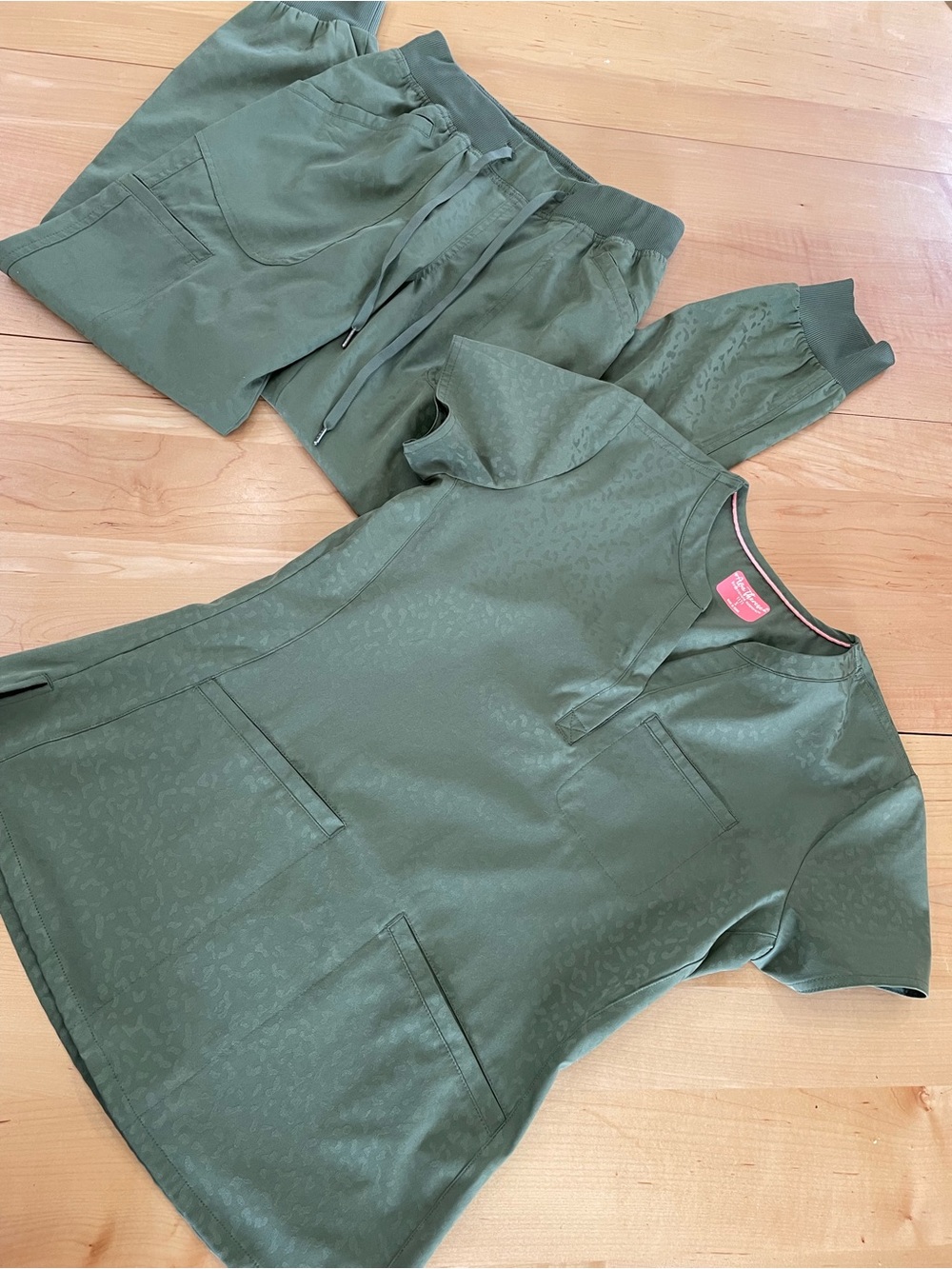 Ava Therese Olive Green Women's Scrub Top & Jogger Set cheetah pattern